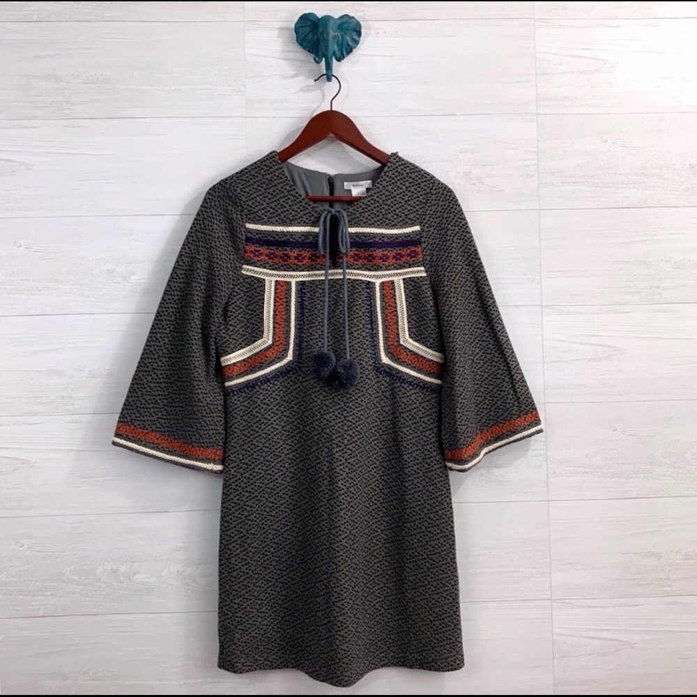 Esley Wide Sleeve Embroidered Retro Dress M